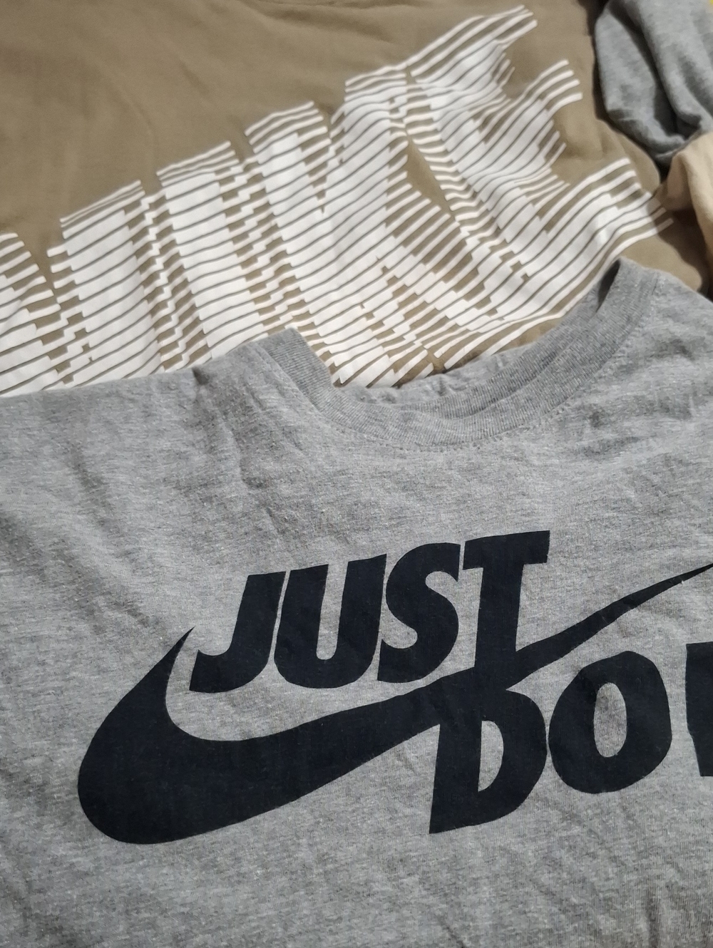 Nike Gray Short Sleeve Tee with Black 'Just Do It' Swoosh
